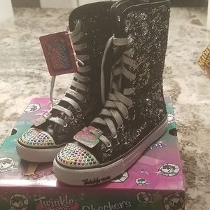 Skechers shuffles bizzy